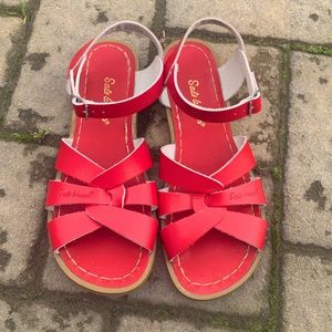Red Saltwater sandals-women's 8